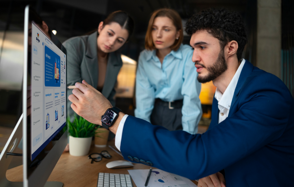 Profesionales de negocios monitoreando el progreso hacia los objetivos lingüísticos del equipo"