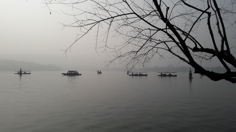 Carolina, English teacher in China visits Hangzhou West Lake