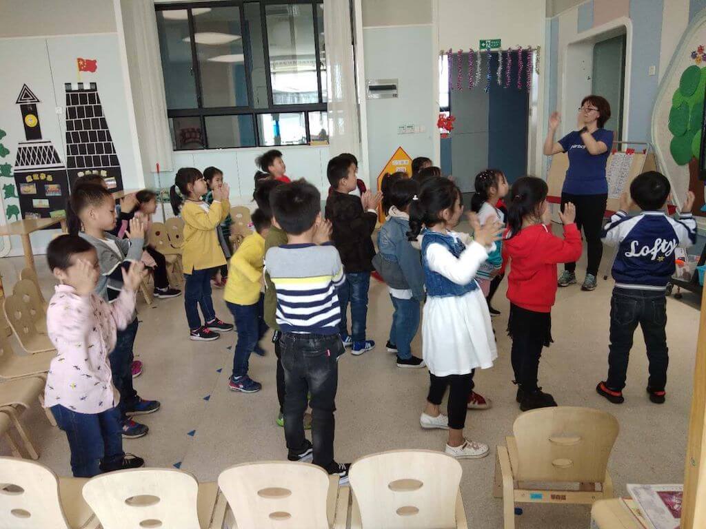 Teaching children English through songs