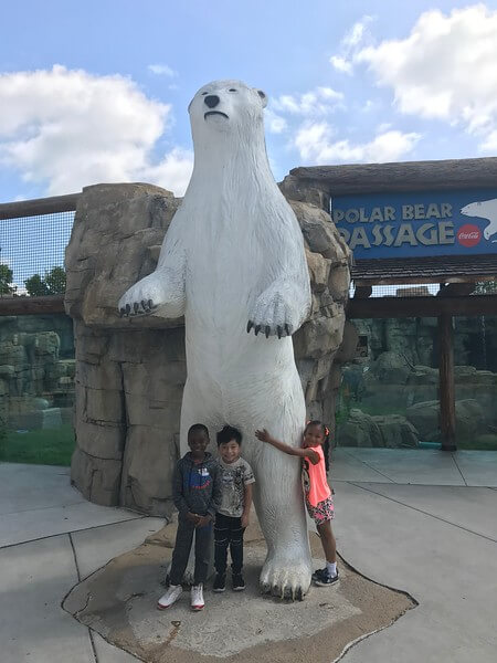 Allysson's ESL students at the zoo