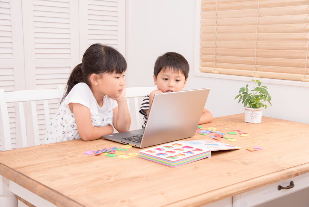 Kids learning English online