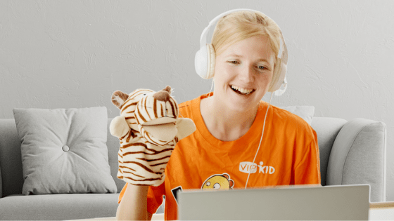 VIP Kid Tutor Teaching Online