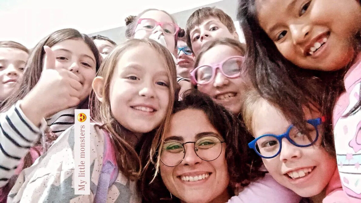 Indiana with her students at her school in Cordoba