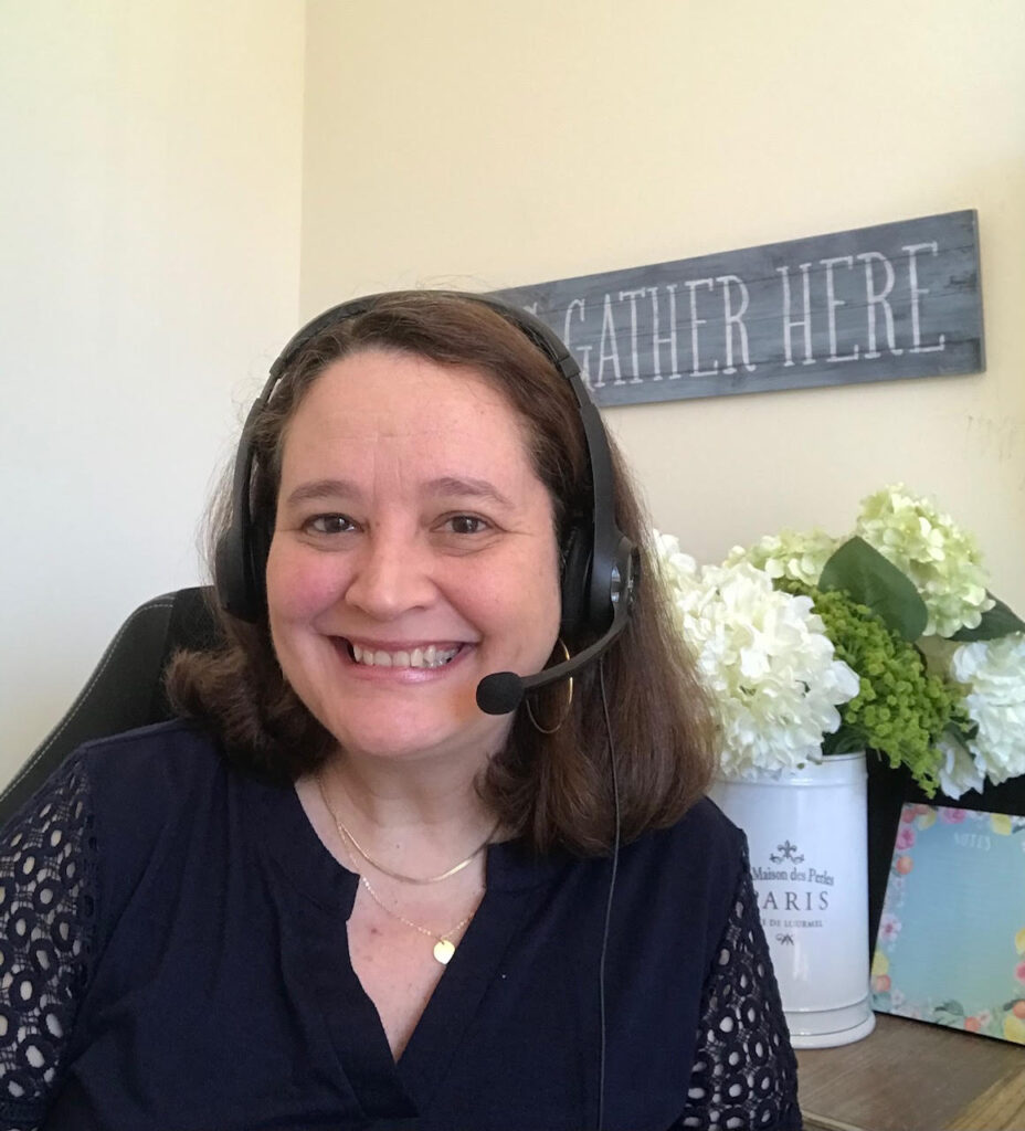 Teacher Luísa, from Brazil, working as a teacher and a life coach.