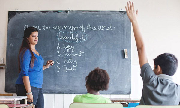 Teaching English with Low Resources