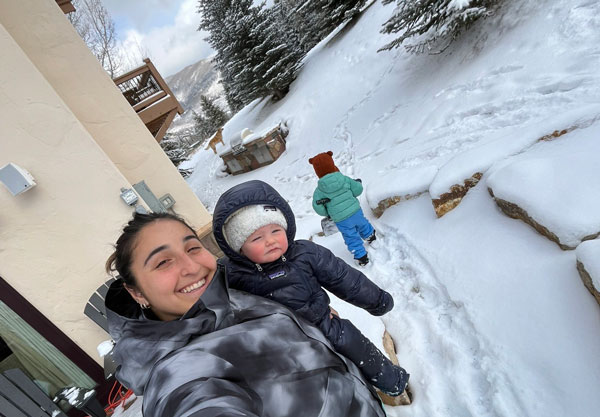 Au pair teaching in a U.S. classroom